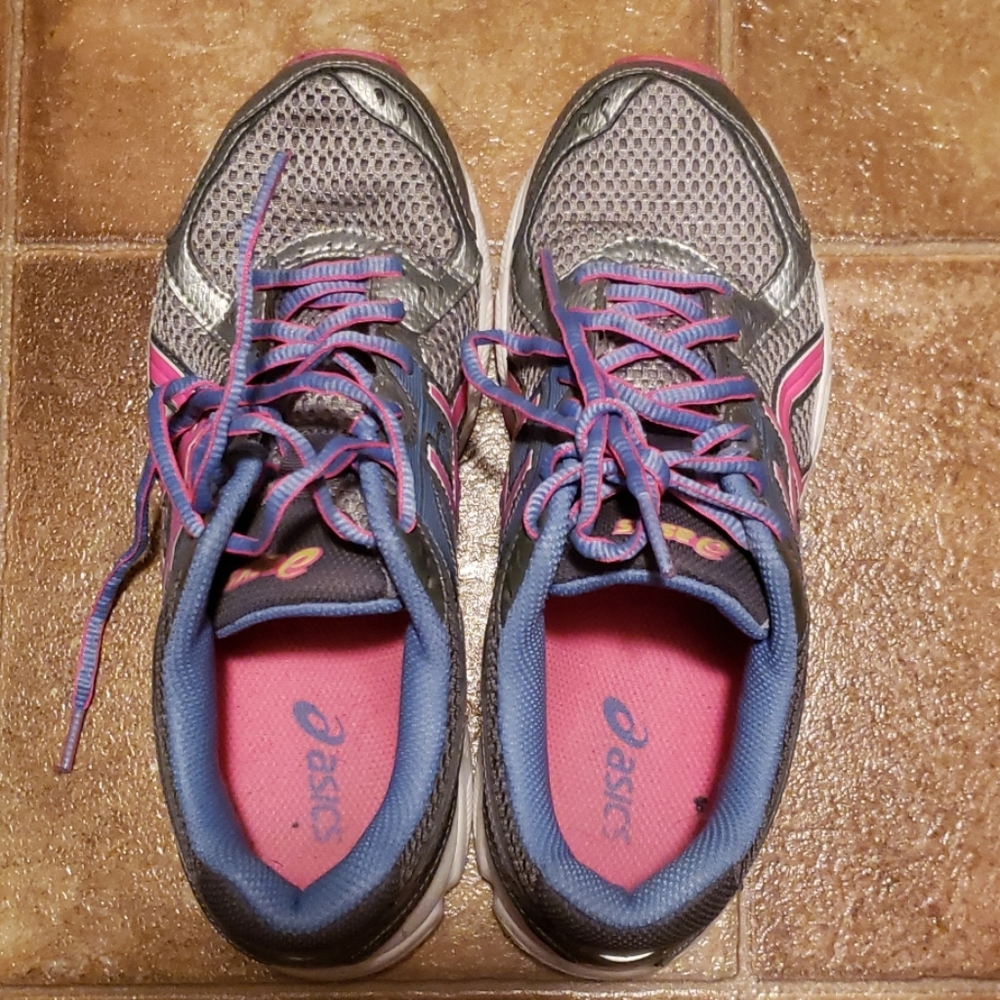 EUC Asics Shoes